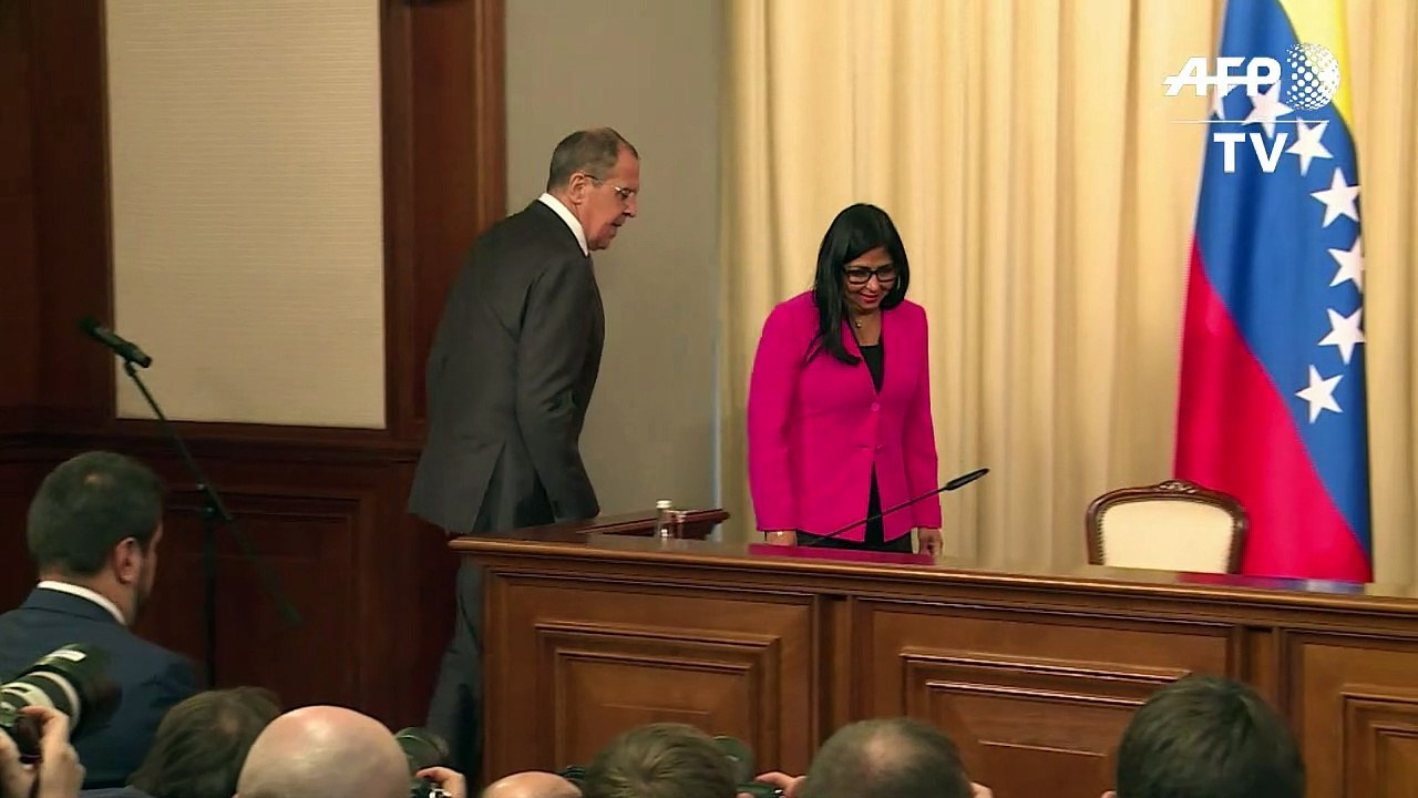 Rusia promete a seguir apoyando a Venezuela con ayuda