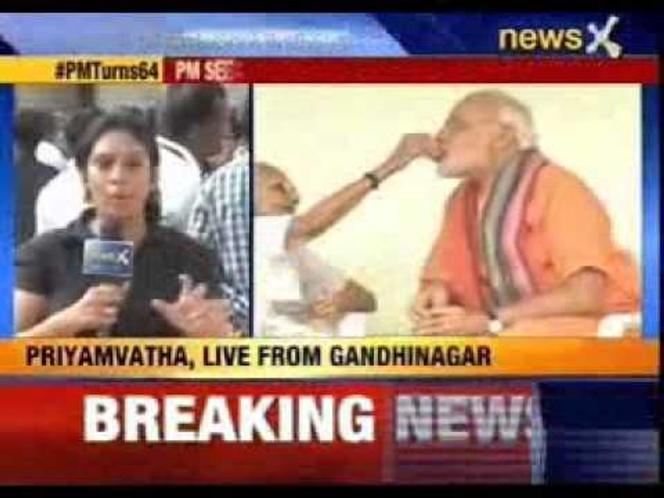 PM Narendra Modi seeks mother’s blessings