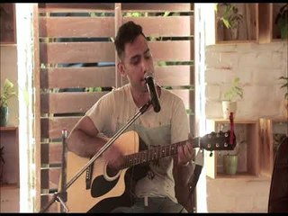 Best Emotional Hindi & Urdu Shayari: तेरे प्यार में तेरी निघाओं में तेरी हलाकि हलाकि फिज़ाओ में ।