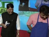 NewsX Food Conclave: मनोज तिवारी ने बनाई खिचड़ी और साथ में गाया गाना | Manoj Tiwari cooks and sings