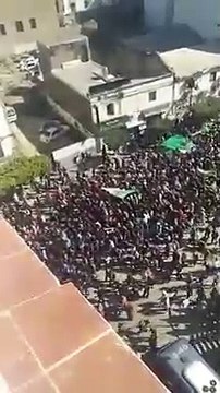 Alger : Des centaines de citoyens sont arrivés de partout