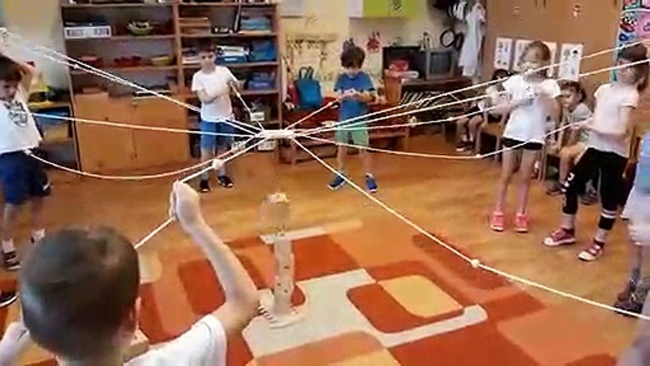 Un jeu coopératif avec des ficelles !