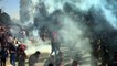 مواجهات بين شرطيين ومتظاهرين قرب القصر الرئاسي في الجزائر