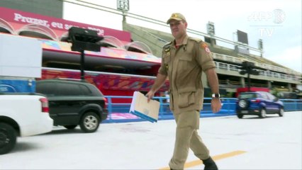 Bombeiros liberam Sambódromo para desfiles