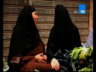 5 موووواه - النجمة فيفي عبده ترتدي النقاب وتهدي بائعة خضار رحلة العمرة