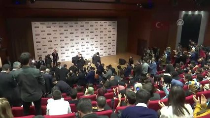 Binali Yıldırım, Bahçeşehir Üniversitesinde Düzenlenen Programda Gençlerle Buluştu (1)