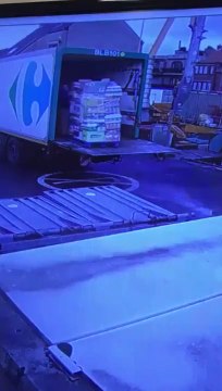 Sale journée pour ce livreur qui va faire une grosse betise