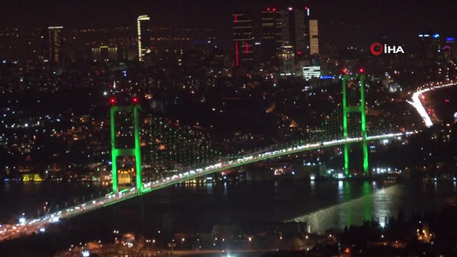Köprüler bağımlılığa dikkat çekmek için yeşil renge büründü