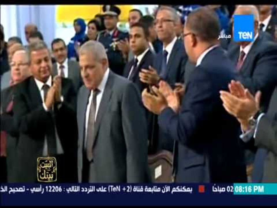البيت بيتك - الرئيس عبدالفتاح السيسي يوجه التحيه والشكر للمهندس ابراهيم محلب ... لقطة محترمة للرئيس