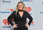Kelly Clarkson Returns as 2019 Billboard Music Awards Host