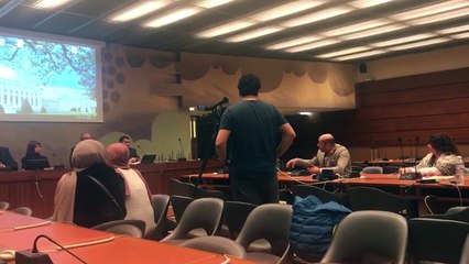 ناشط مصري يحرج المشاركين في ندوة إخوانية بجينيف 2