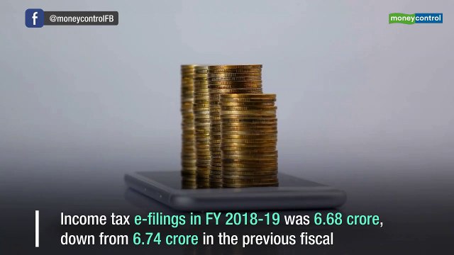 Income tax e-filers drop by over 6.6 lakh in FY19: Report