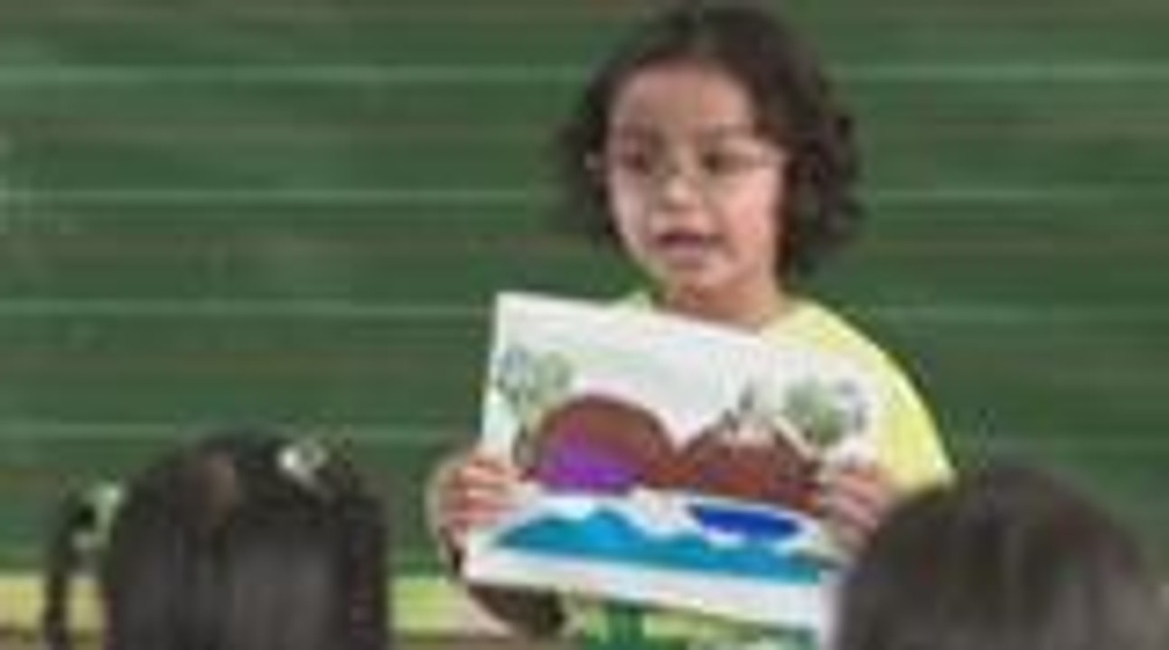 Ningning shares the beauty of Isla Baybay to her classmates