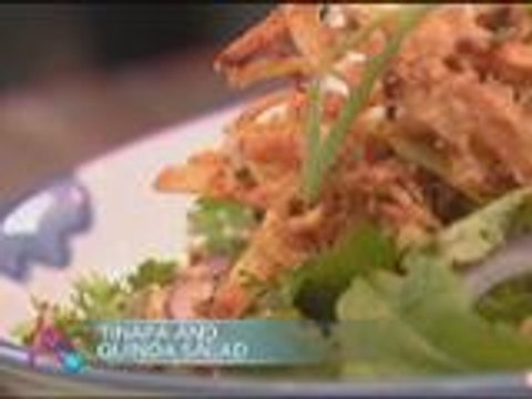 Kris encourage Darla to eat vegetables