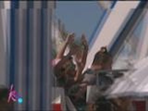 Josh, Bimby & Carmela's fun space shuttle ride