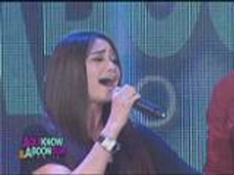 Arci Munoz sings Laklak on Banana Split