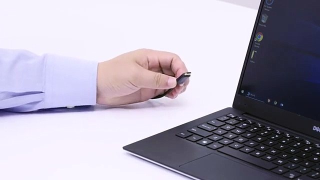 Dual Slot USB C Coupler Card Reader for Sale | Cable Matters