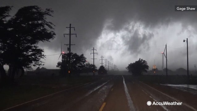Storm chaser records tornadoes spinning in Texas