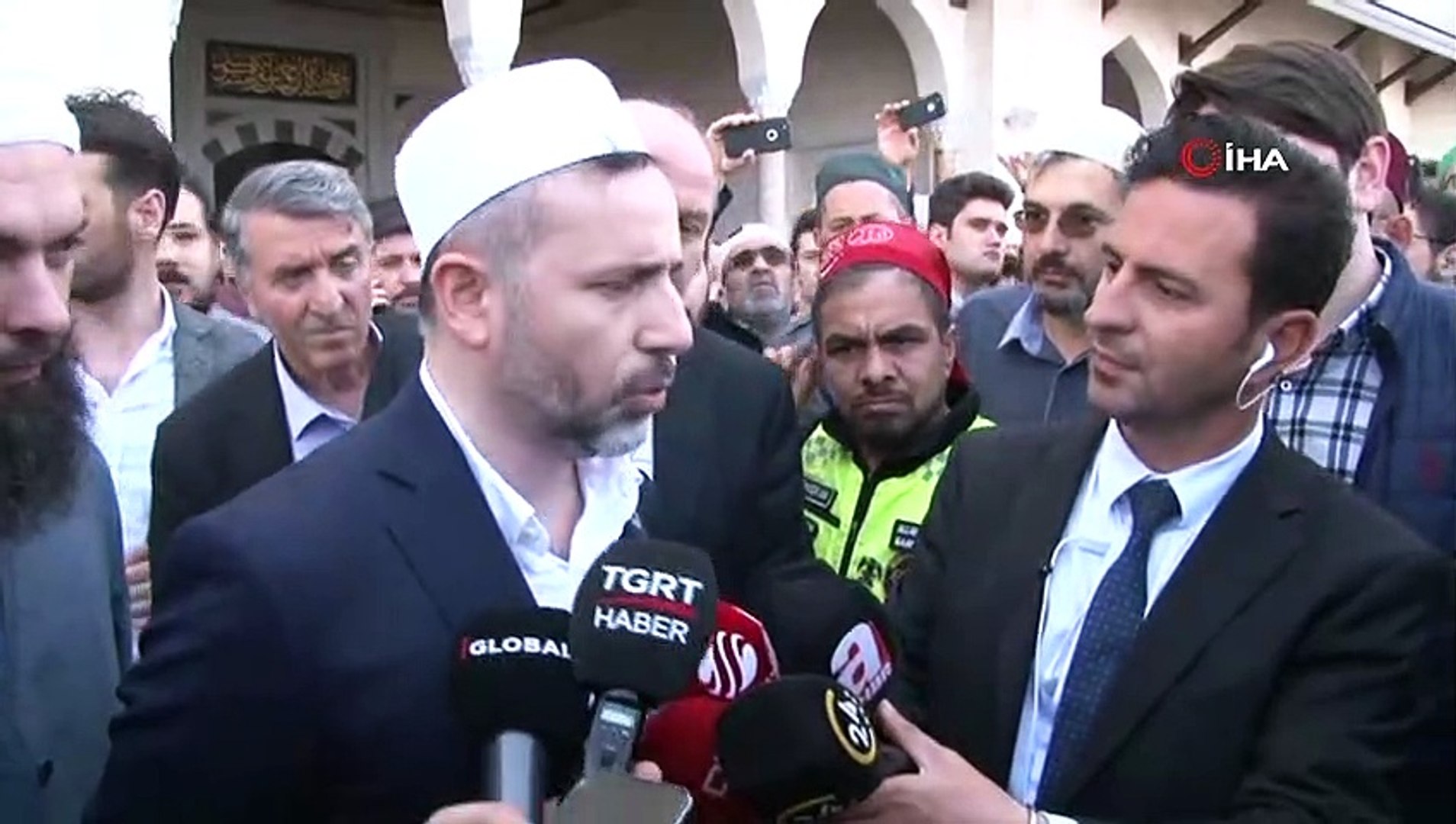 Unlu Tarihci Yazar Kadir Misiroglu Icin Buyuk Camlica Camii Nde Cenaze Toreni Duzenleniyor Dailymotion Video