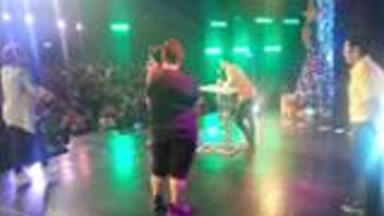 Pokwang, pinagbigyan ang fan na kamukha raw ng magiging anak nila Pooh na magpapicture!