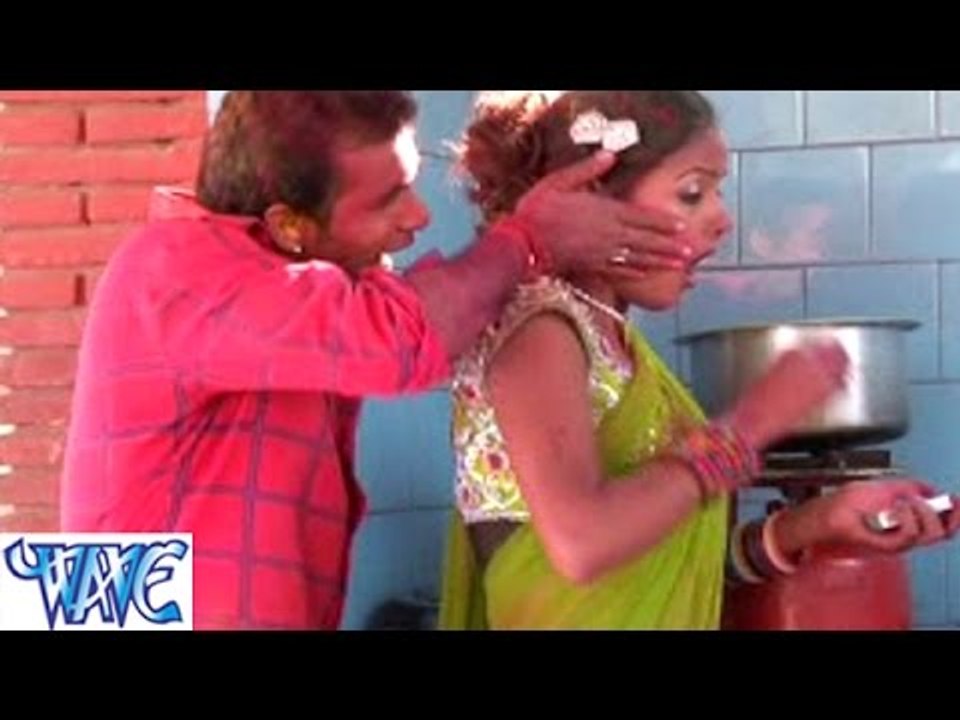 Hulala Hulala करेला देवरा  - Holi Khelab Sajanwa Ke Sang - Bhojpuri Hit Holi Songs 2015 HD