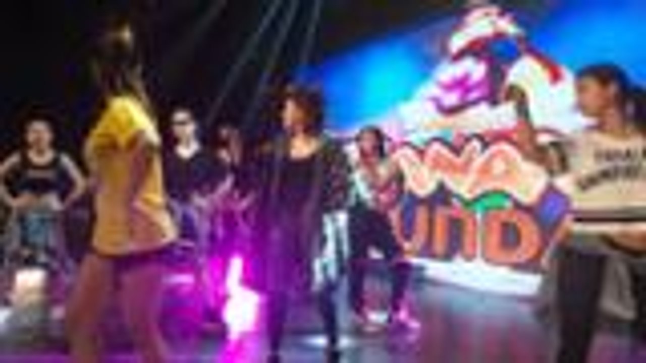 Silipin ang backstage at rehearsal ng Banana Sundae!