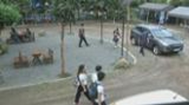 Sophie, gumaganti nga ba kay Miley?