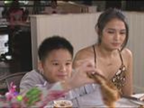 How spicy is the pizza Kris and Erich shared?