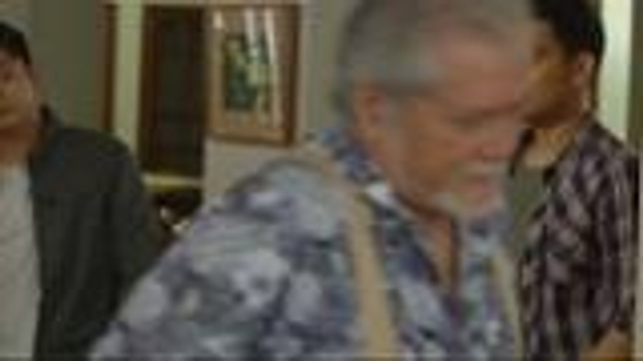 Cardo finally talks to the leader of the syndicate