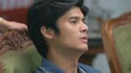 Marian walks out from Gabriel's campaign meeting