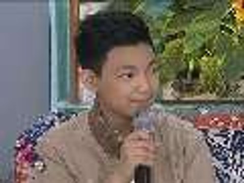 Bakit hindi na-on cam si Darren nang kumanta para kay Pope sa UST?