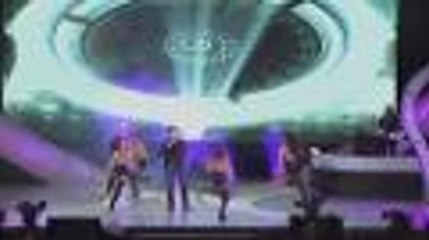 Richard Yap performs "One Way or Another"