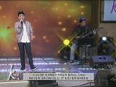 Darren sings his version of Thinking Out Loud