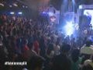 Spongecola sings "Anting-Anting on Banana Split