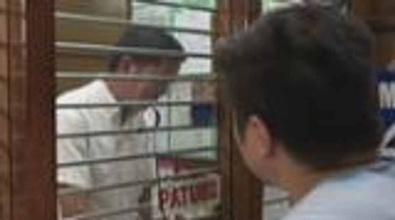 Johnny, sinubukang ibalik ang tablet ni Ms. Cruz