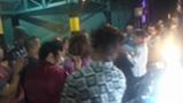 Paano nagsisimula ang isang Banana Sundae taping