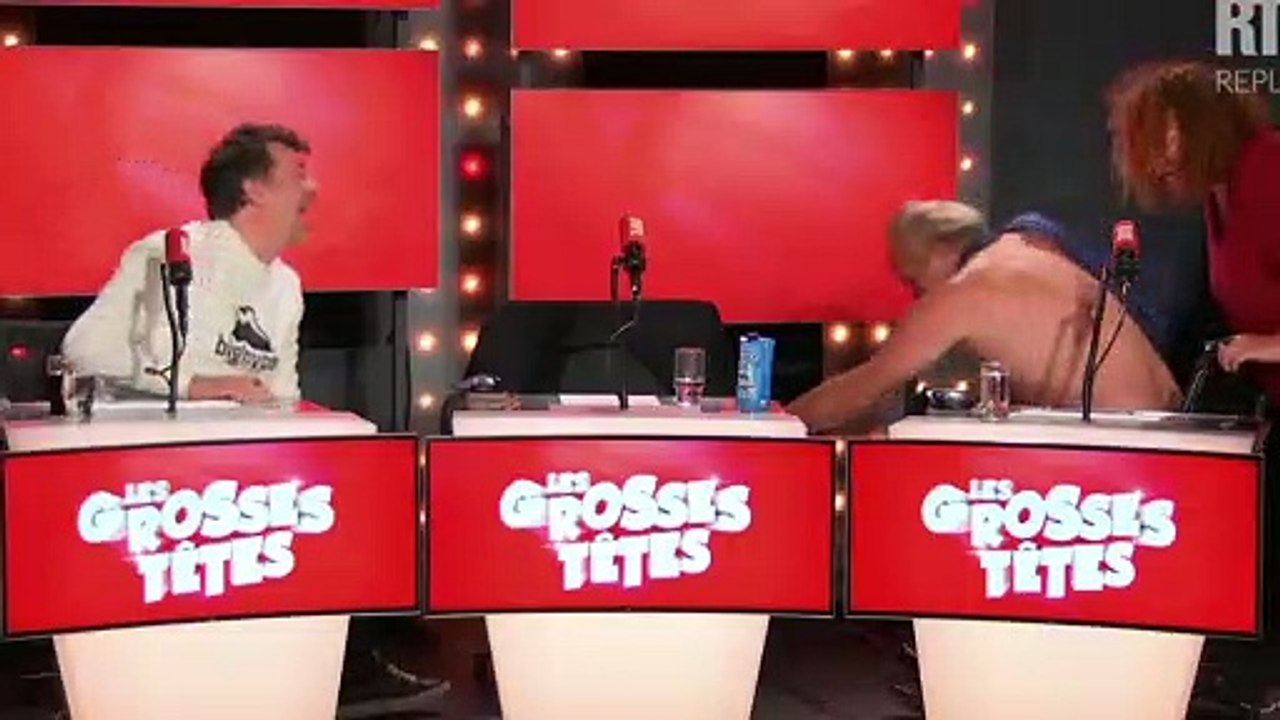 Antoine Duléry se déshabille en Public