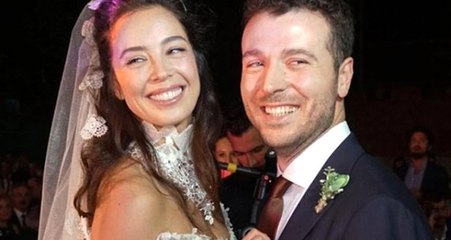 Güzel Manken Azra Akın'dan Doğal Yaşam Pozu!