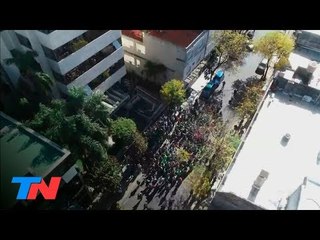 El allanamiento a la sede de Camioneros, desde el aire