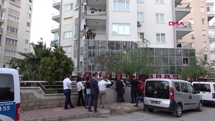 Antalya Temizlik Yaparken Pencereden Düşen Kadın Öldü+