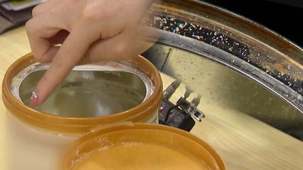 [단독] 유명 업체 분유서 녹가루...갓난아기 '이상 증세' / YTN