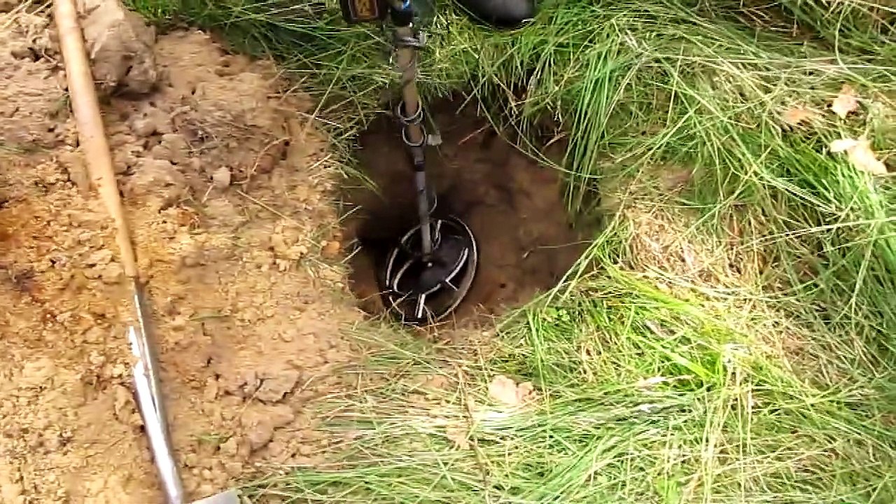 Waffen-SS Battlefield Relic Hunting on the Eastern Front - WWII German helmets