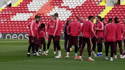 El Barcelona busca rematar la faena en Anfield