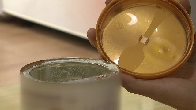 분유통에서 녹가루가...업체는 황당 해명 쉽게 녹슬어 / YTN
