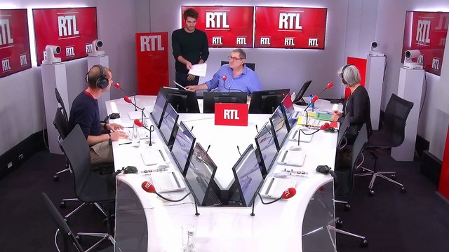 Rouen : des écoliers manifestent contre des toilettes pourries