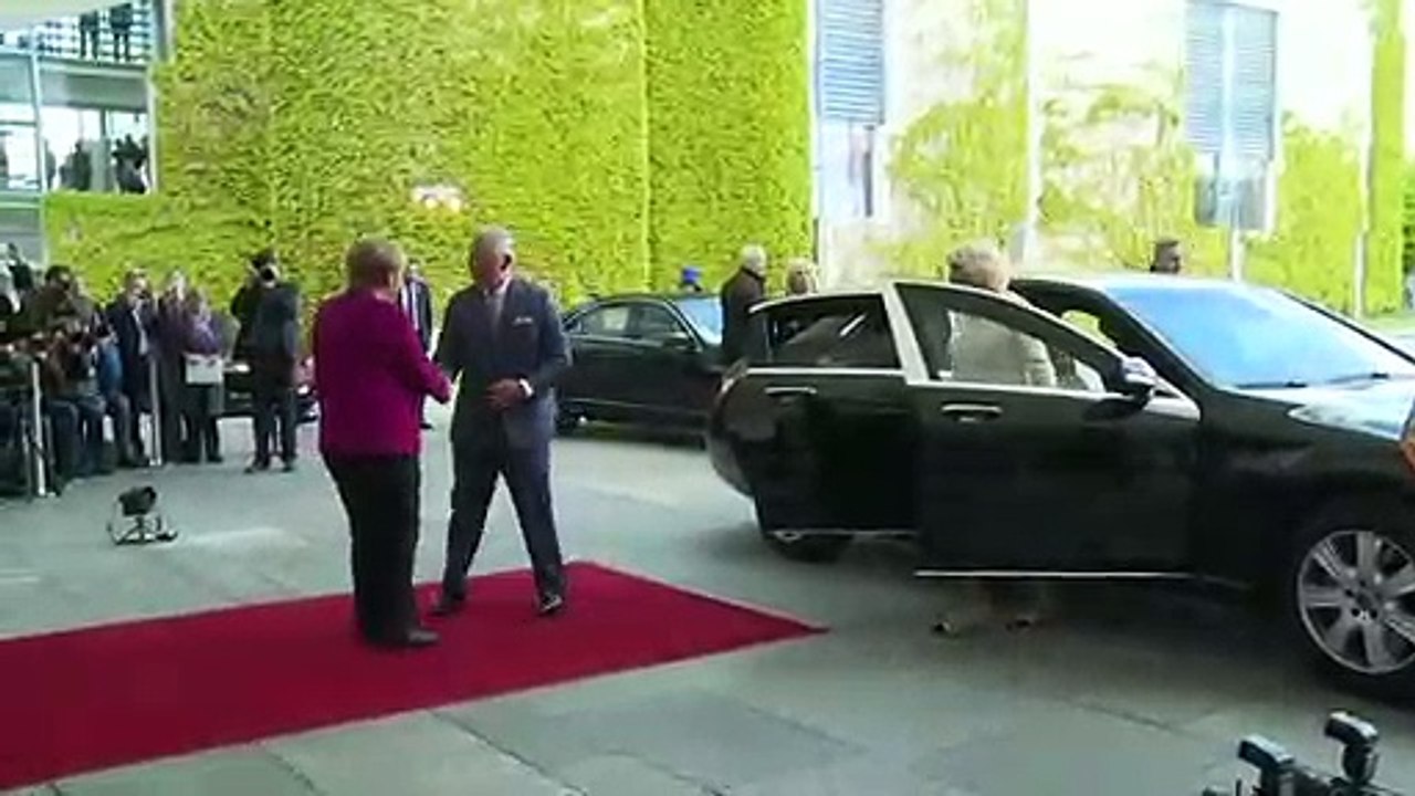 Merkel empfängt Prinz Charles und Camilla