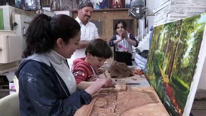 Ailece sanatla iç içe yaşıyorlar - MARDİN