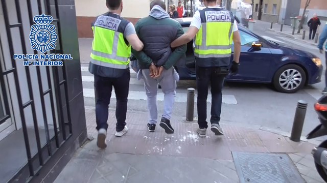 Detienen a tres personas por presuntos delitos contra la salud pública