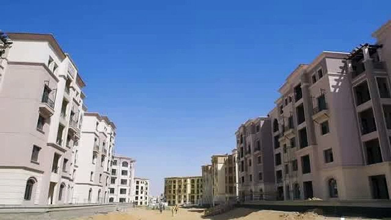 apartment with garden in prime location in Mivida emaar