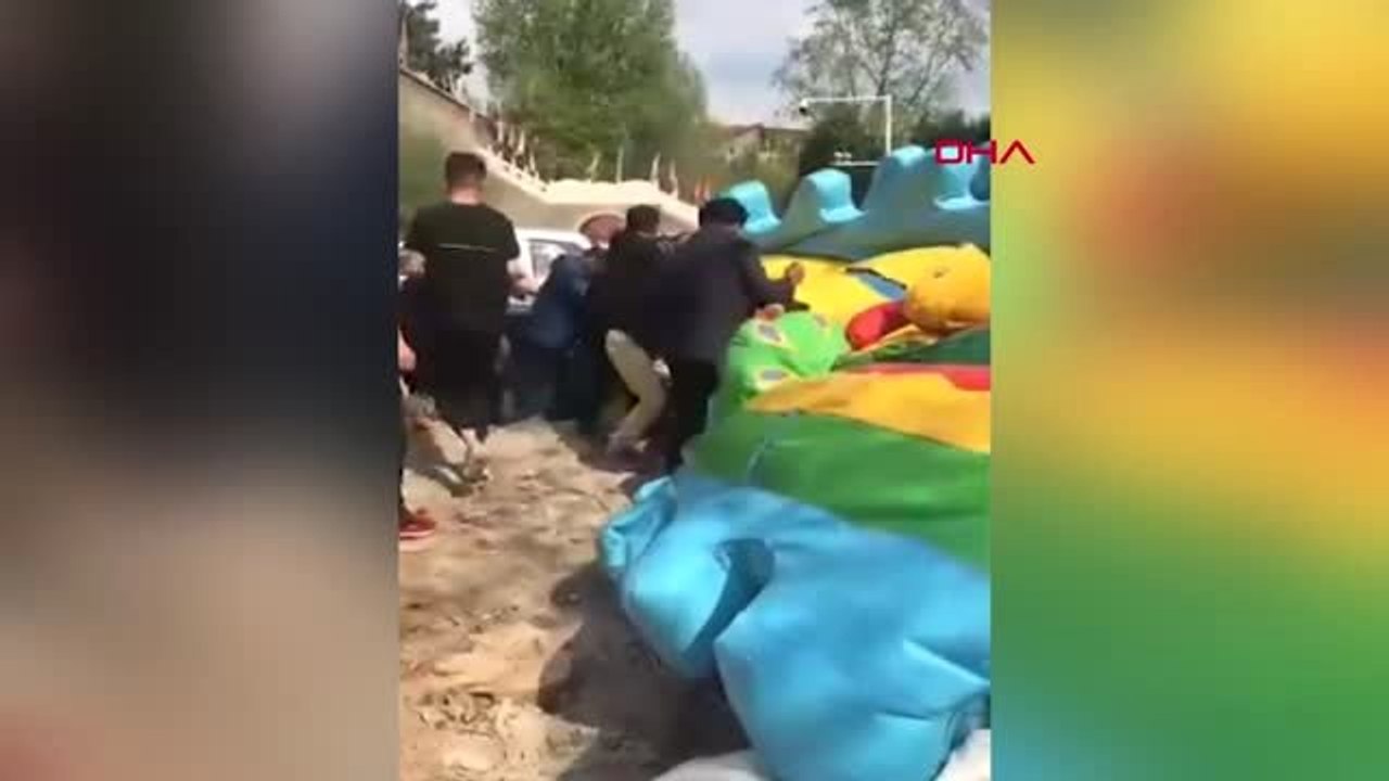 Dha Dış - Çin'de Fırtına Oyun Parkını Vurdu 2 Çocuk Hayatını Kaybetti